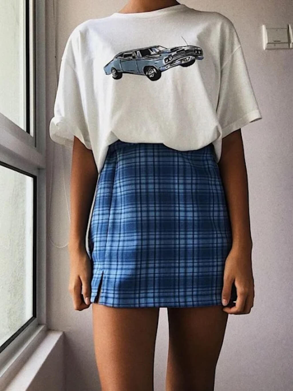 sexy girls in mini skirts