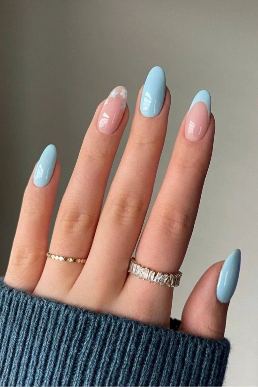 Minimalist Blue Nails