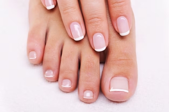 French Tip Toes nails