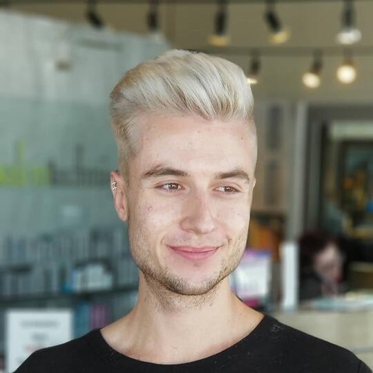 Blonde Highlights Blowout haircut